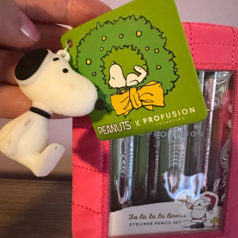 Peanuts profusion eyeliner
